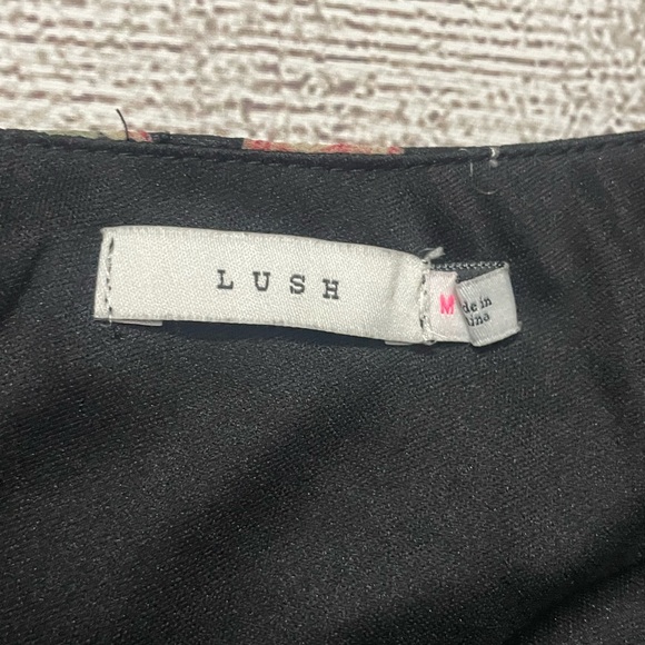 LUSH Women's Long Sleeve High-Low Boho Dress Black Red Floral Size Medium - Picture 3 of 8